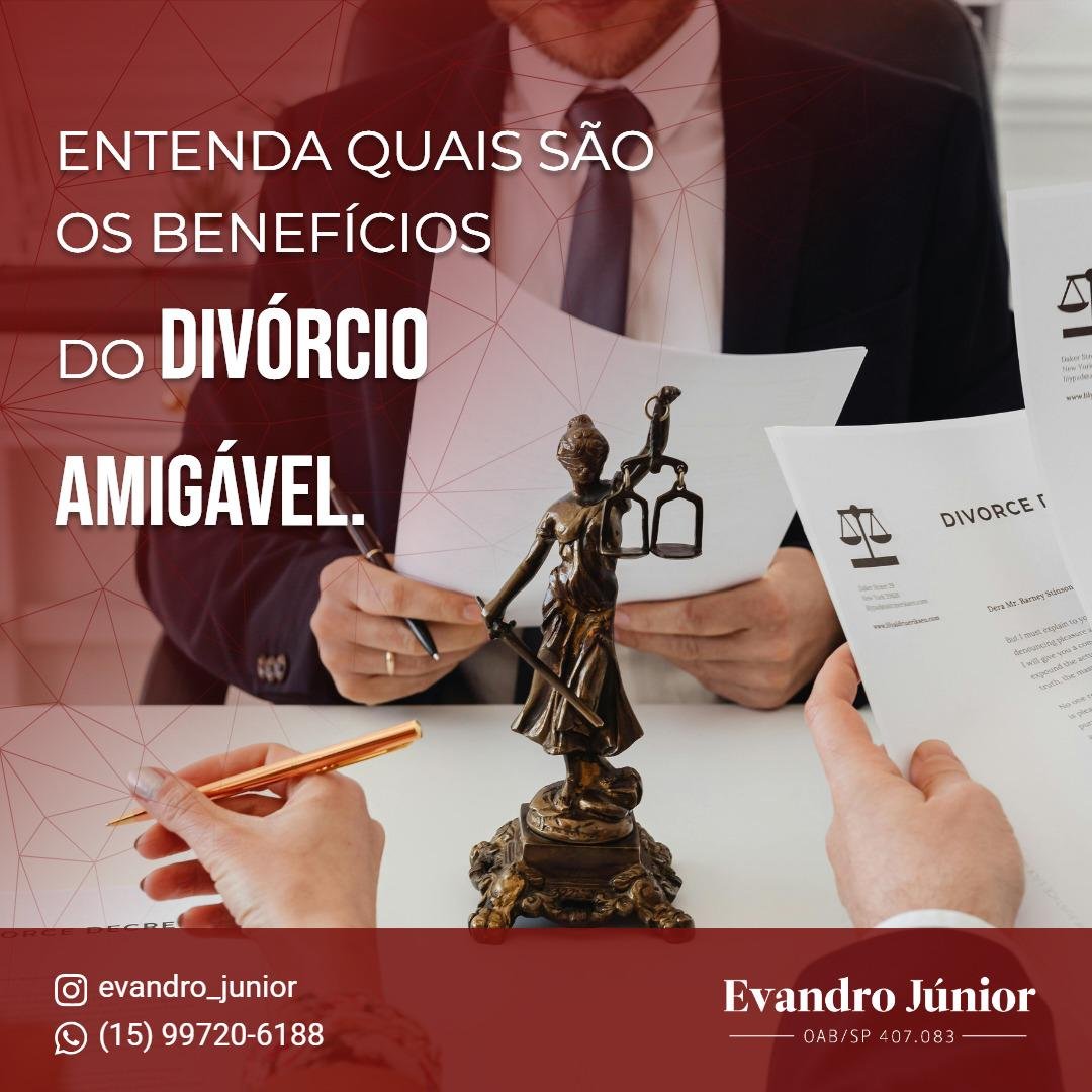 Casal assinando documentos de divórcio amigável, representando acordo consensual e solução jurídica pacífica.